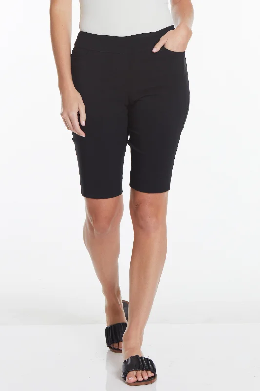 Plus Size Black Pull On Walking Shorts With Pockets