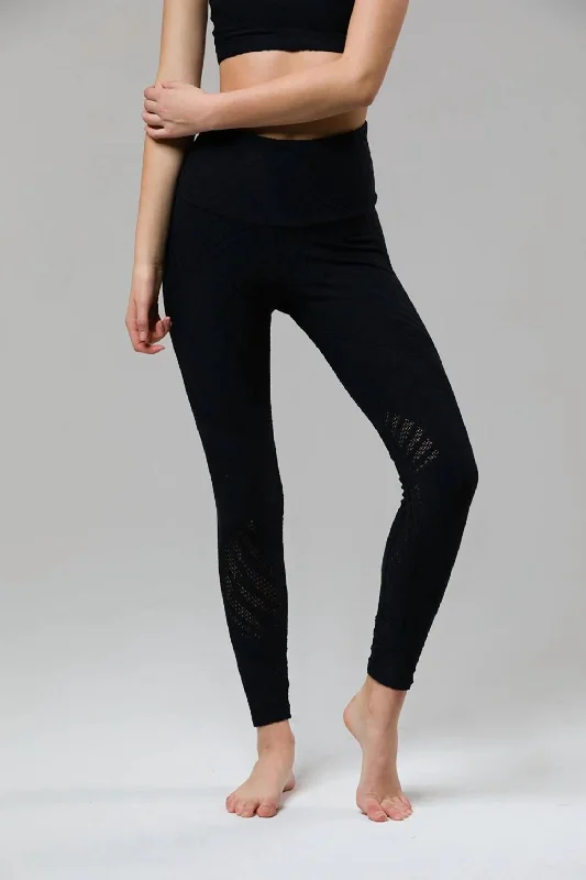 Textured Legging In Black